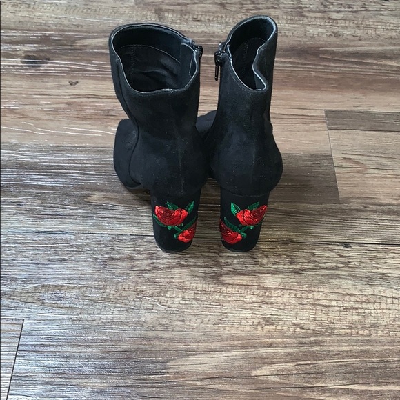 Black booties - Picture 2 of 3